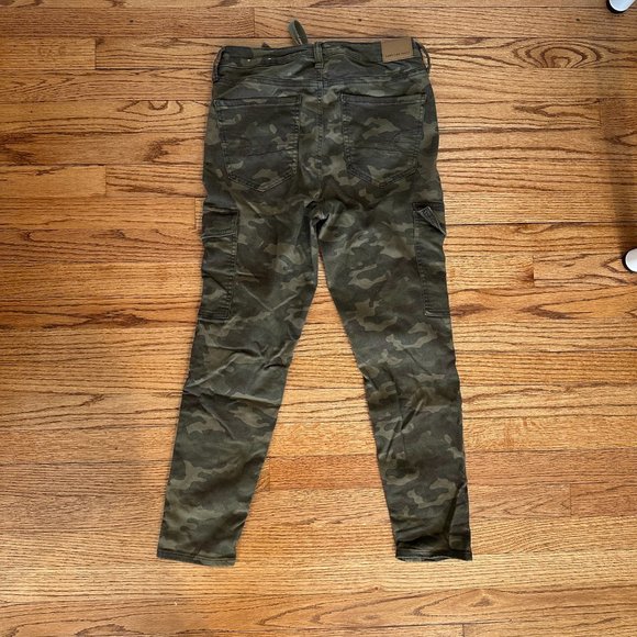 American Eagle Super Hi-Rise Jegging Ne(x)t Level Stretch CAMO - Picture 3 of 3